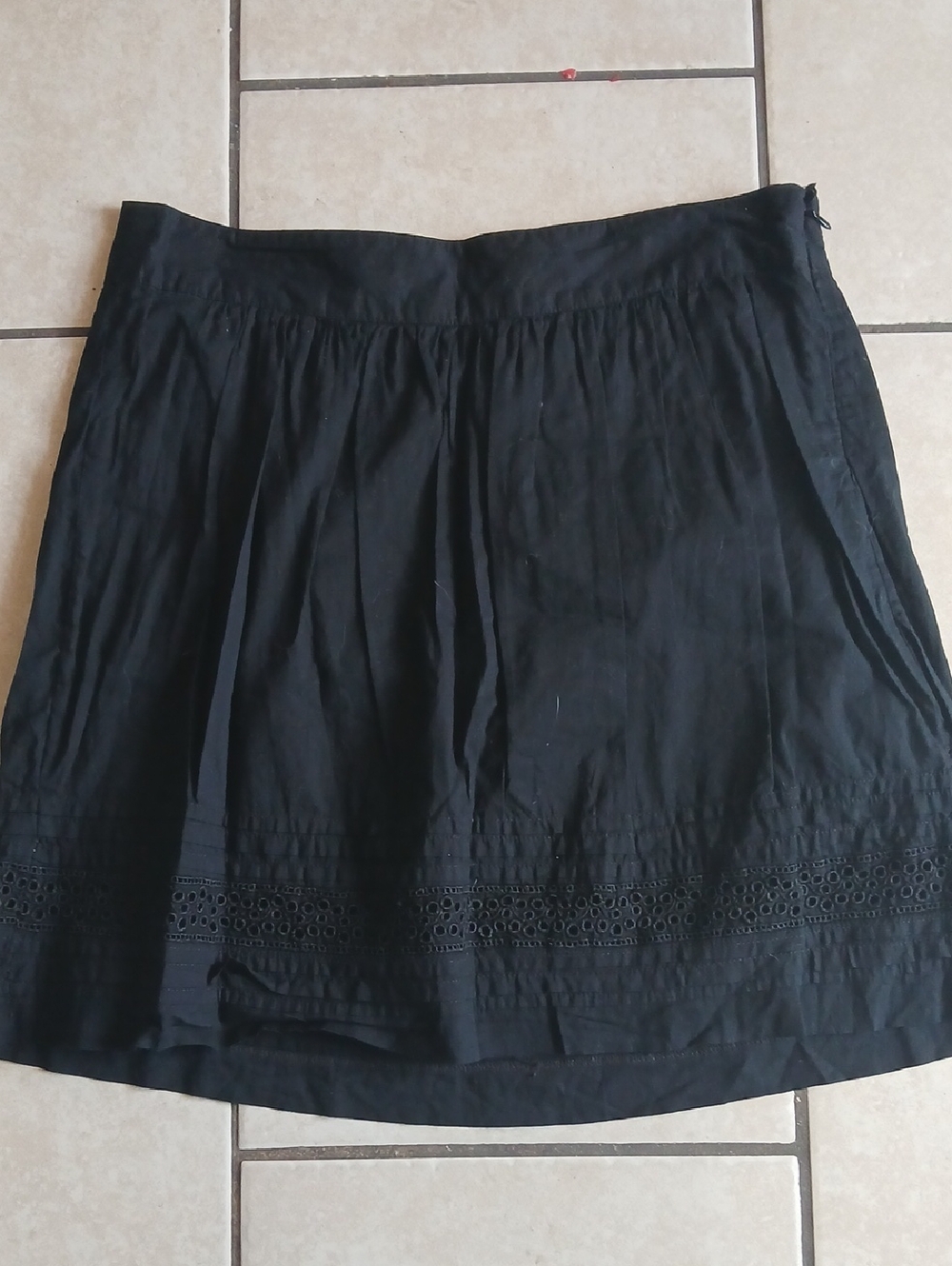 *MUST BE BUNDLED* LOFT Womens Size 6 Petite Black A-Line Eyelet Hem Skirt